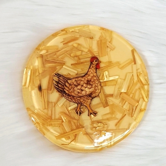 Vintage Lucite Acrylic Rooster Chicken Hen Farmhouse Trivet Real Hay Straw MCM - Picture 5 of 14